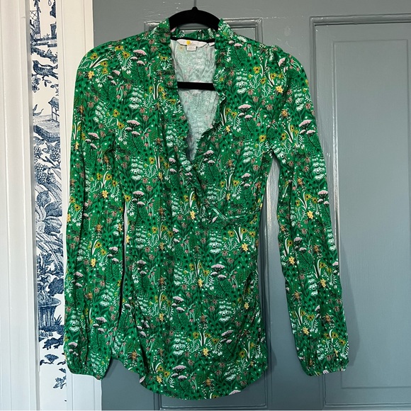 Boden Green Floral Wrap Top with Ruffle Detail Sz 4 - Picture 4 of 5